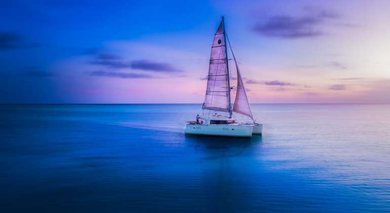 4 Hour Tour – 40 ft Lagoon Catamaran Cozumel