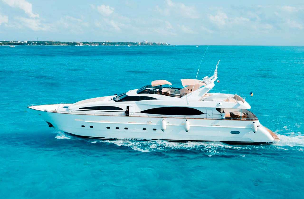 Luxury Yacht Rentals in Cozumel for VIP Birthdays & Weddings