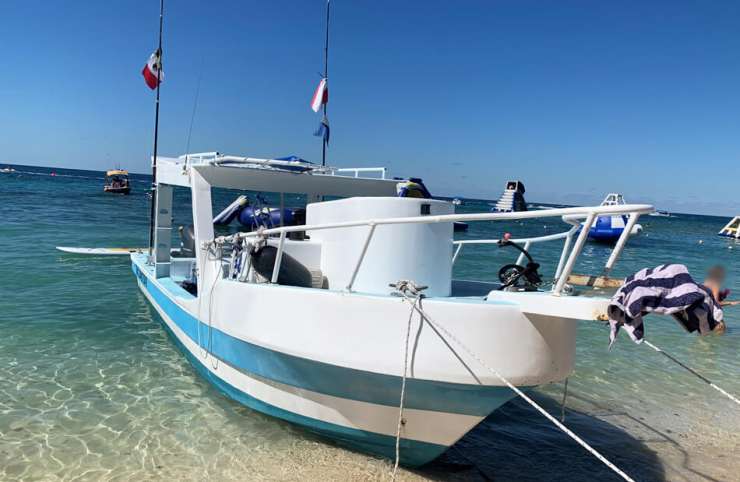 29 Ft Tiburonera powerboat Cozumel private snorkel charter