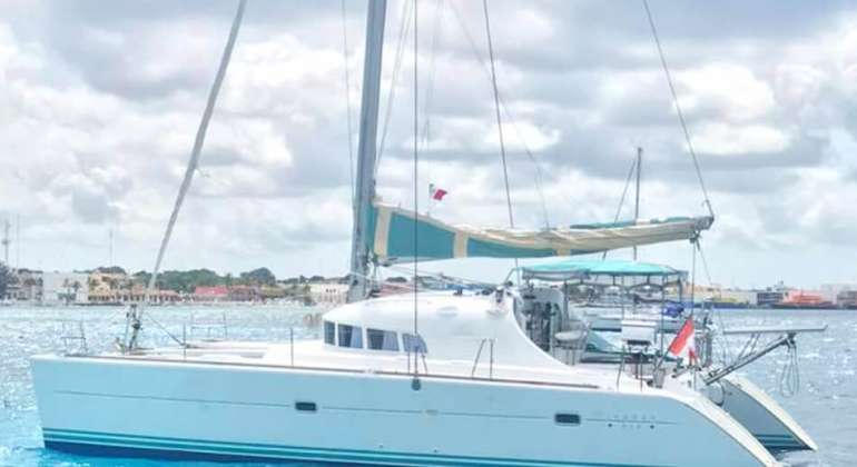 41 Ft Lagoon 410 Catamaran Cozumel Private Charter