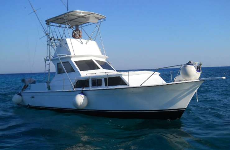 42 ft Chris Craft Cozumel fishing and snorkel charter
