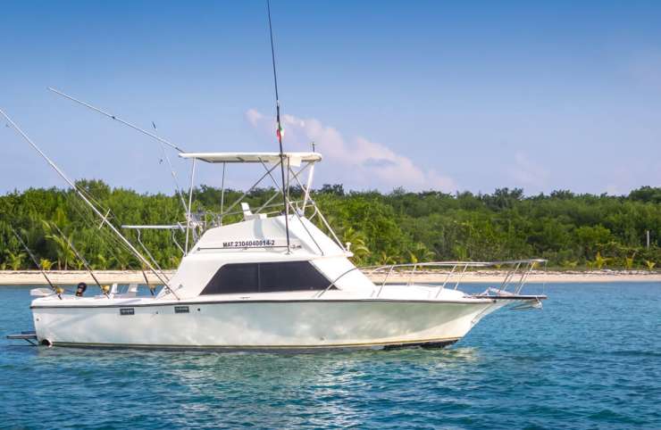 Cuzamil 30 Phoenix deep sea fishing Cozumel charter boat